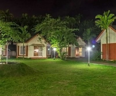 https://imgcld.yatra.com/ytimages/image/upload/t_hotel_yatra_city_desktop/v1436603982/Domestic Hotels/Hotels_Coorg/The Casiita/Night-View.jpg